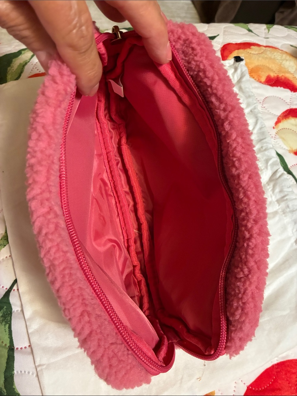 Sephora pink furry cosmetic bag new - Picture 4 of 5